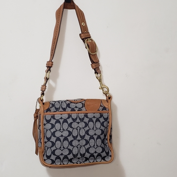 Limited Edition Coach Floral Bleecker Tooled Signature Jacquard Shoulder Bag - Picture 2 of 14